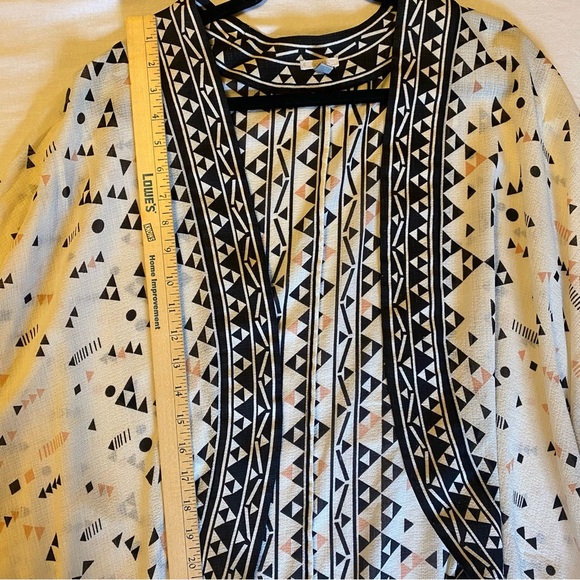 Urban Outfitters Ecote Geometric Patterned Batwing Style Kimono - Size M/L - Picture 8 of 11